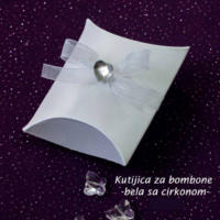 Kutija za bombone cena 50 din po komadu 